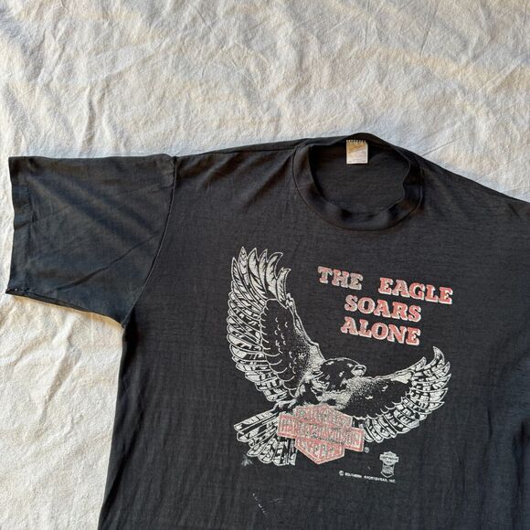 Vintage 80s Harley Davidson Eagle Soars Alone 3d Emblem Eagle GA Crest T-Shirt - Picture 2 of 7